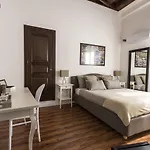 Casa Nostra Frühstückspension 4*