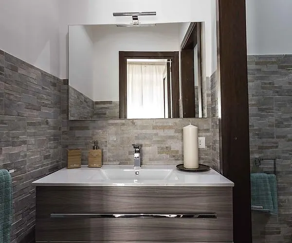 Casa Nostra 4*
