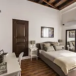 Casa Nostra 4*